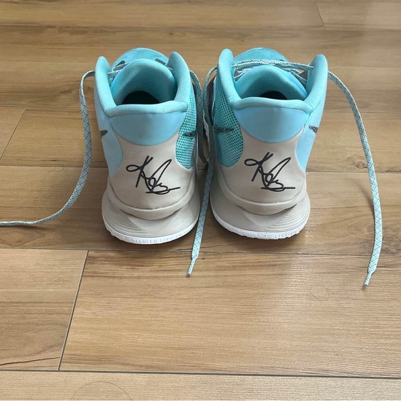 Nike Kyrie 7 ‘Copa’ - Picture 5 of 6